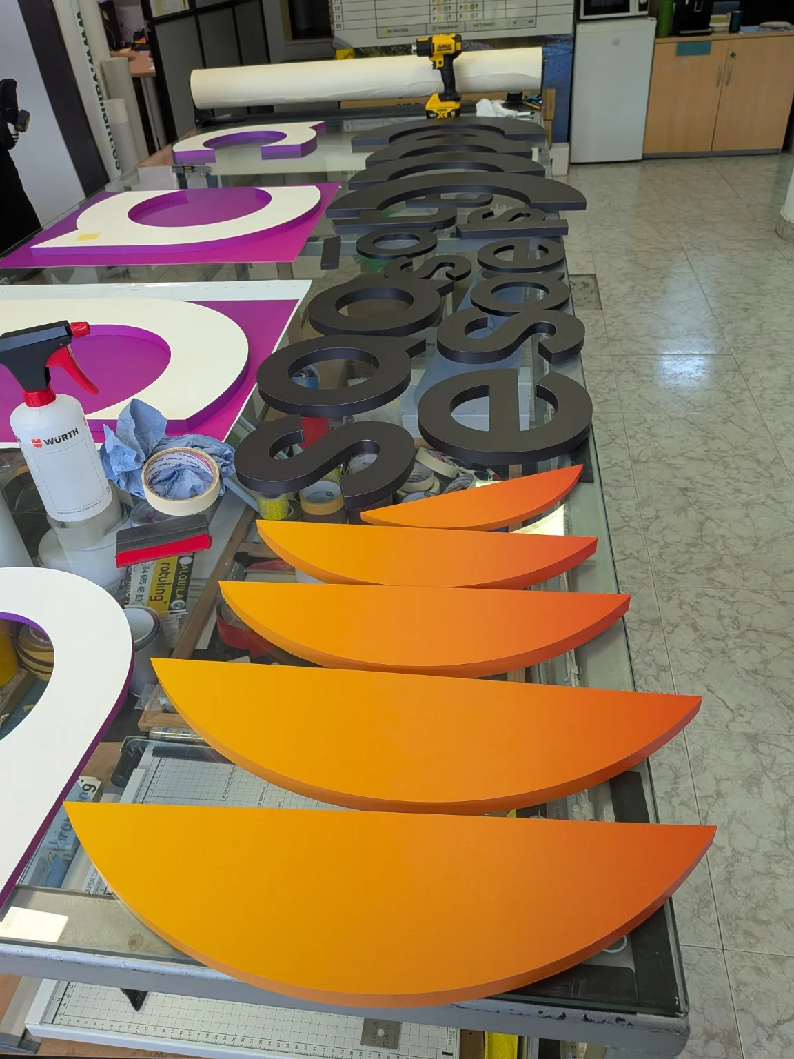 Preparación de elementos gráficos y letras